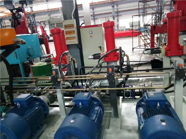 吊機(jī)調(diào)試臺集中供油系